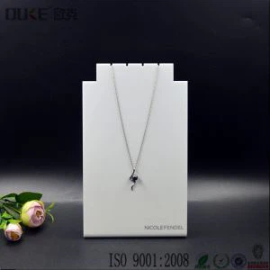 China-Luxuxschmucksache-Halter-Anzeigen-Zahnstange-Acrylhalsketten-Ausstellungsstandplatz