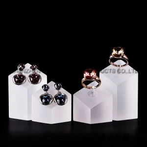 China Lieferanten Elegant individuell solide Acryl Ring Display Block
