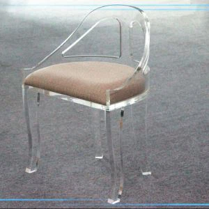 transparenter Acryl-Stuhl