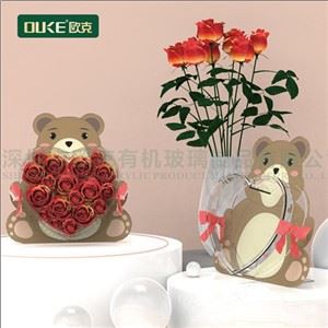 Acryl-Geschenkbox in Herzform mit Blumen